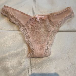 AP lace thong